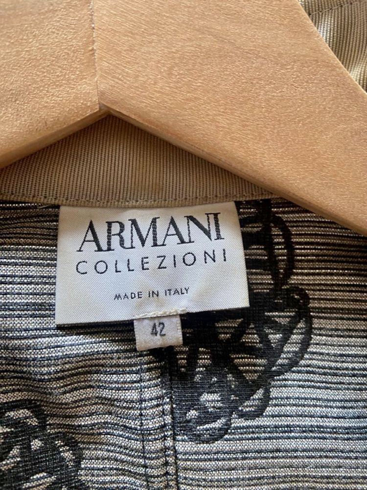Blazer Armani Collezioni tamanho 38 (42 italiano)