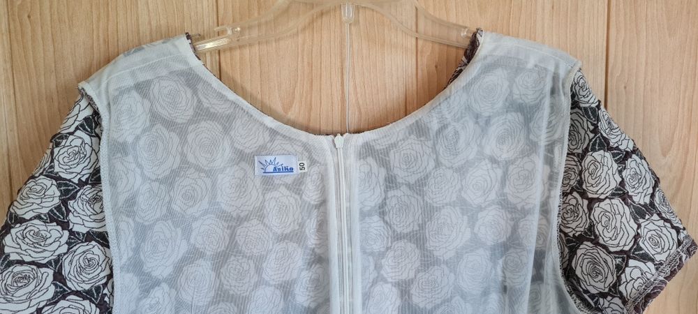 Sukienka XXXL z krótkim rękawem