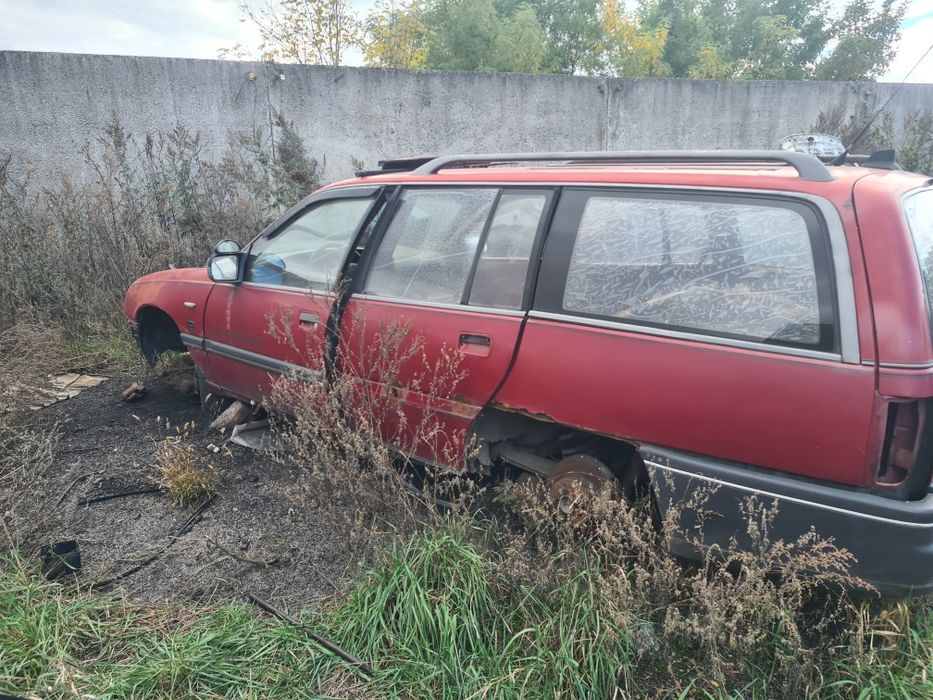 Opel omega A 2.0 караван двери багажник капот