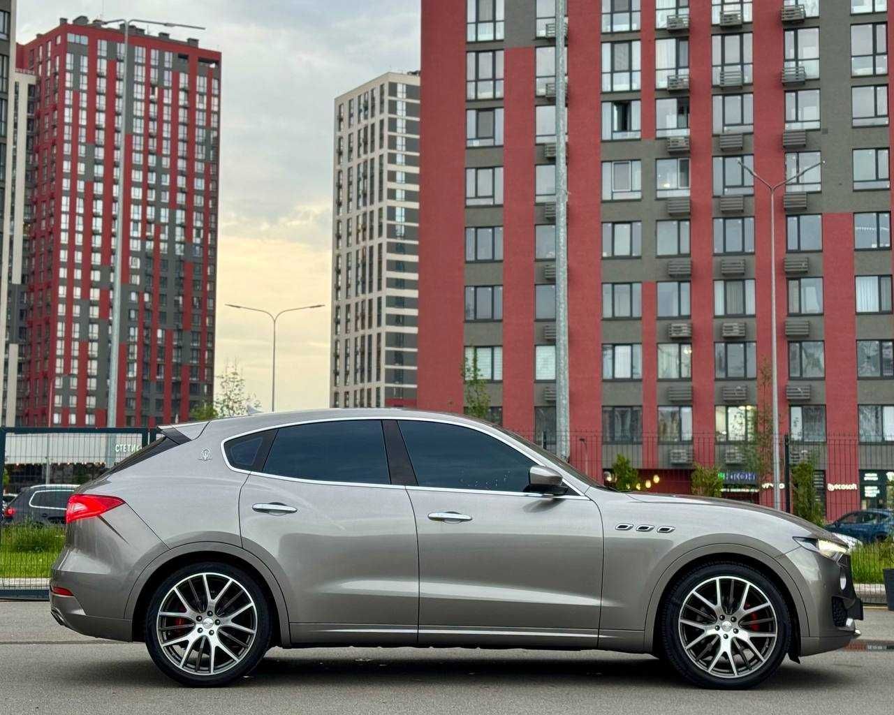 Продаж Maserati Levante