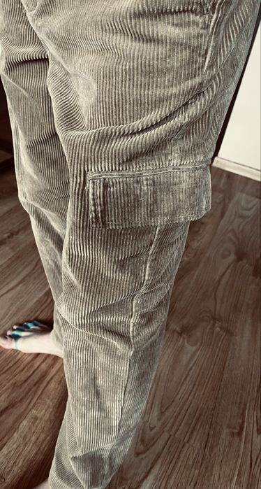 Męskie spodnie sztruksowe ZARA