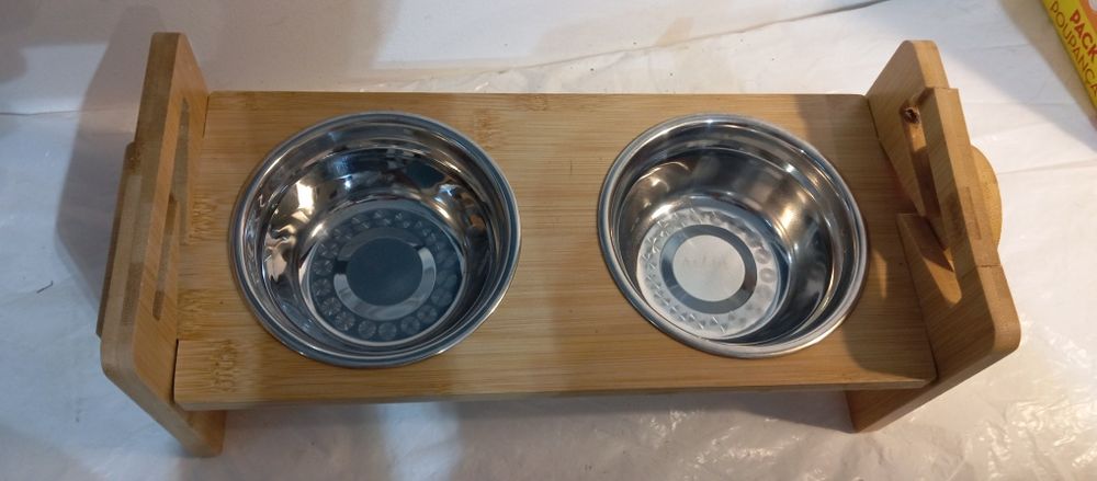 Comedouro duplo com taças inox