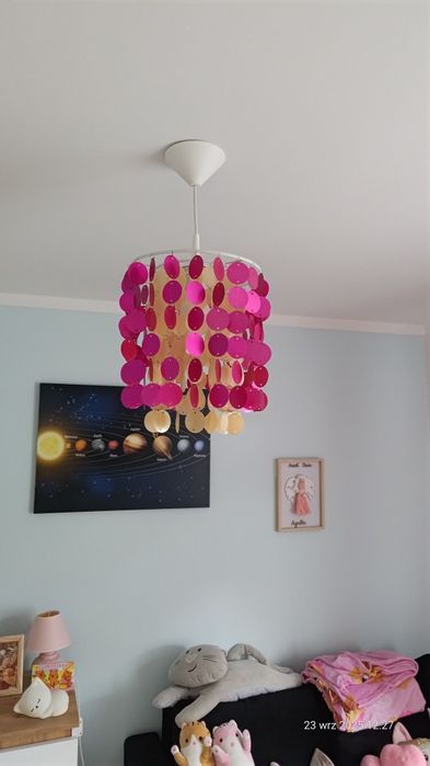 Żyrandol do pokoju dziecięcego z żarówką