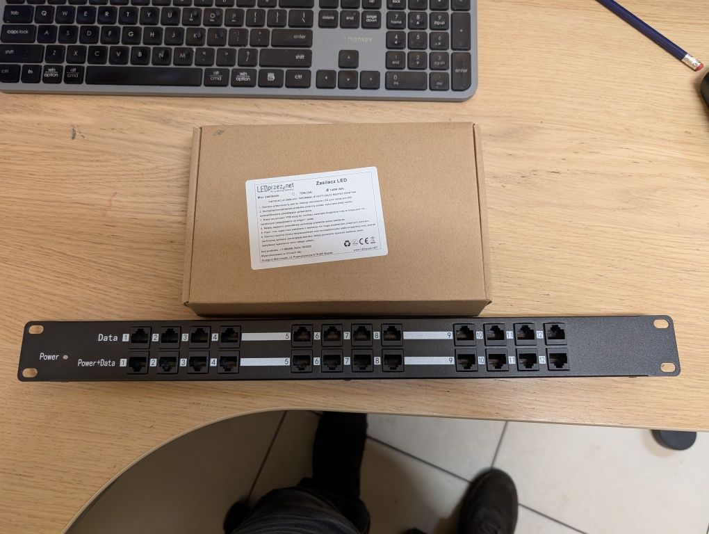 Injector PoE 12 port. Zasilacz. Nowe.