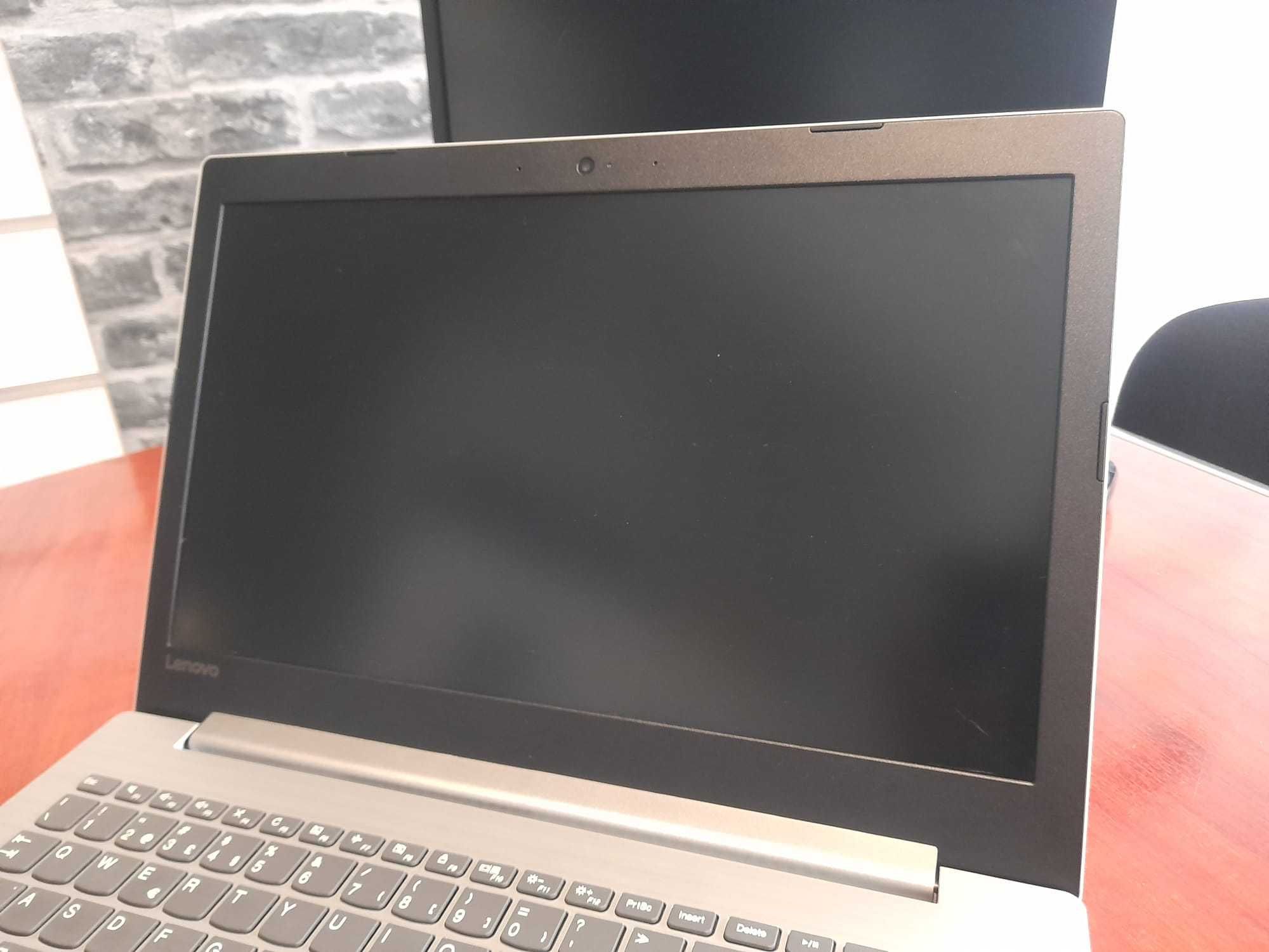 Portátil Lenovo Ideapad 320-15AST