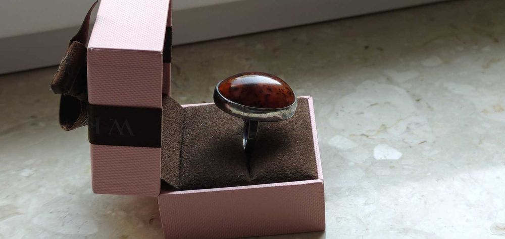 Ogromny Pierścionek Srebrny Bursztyn Orno ? Warmet ? PRL