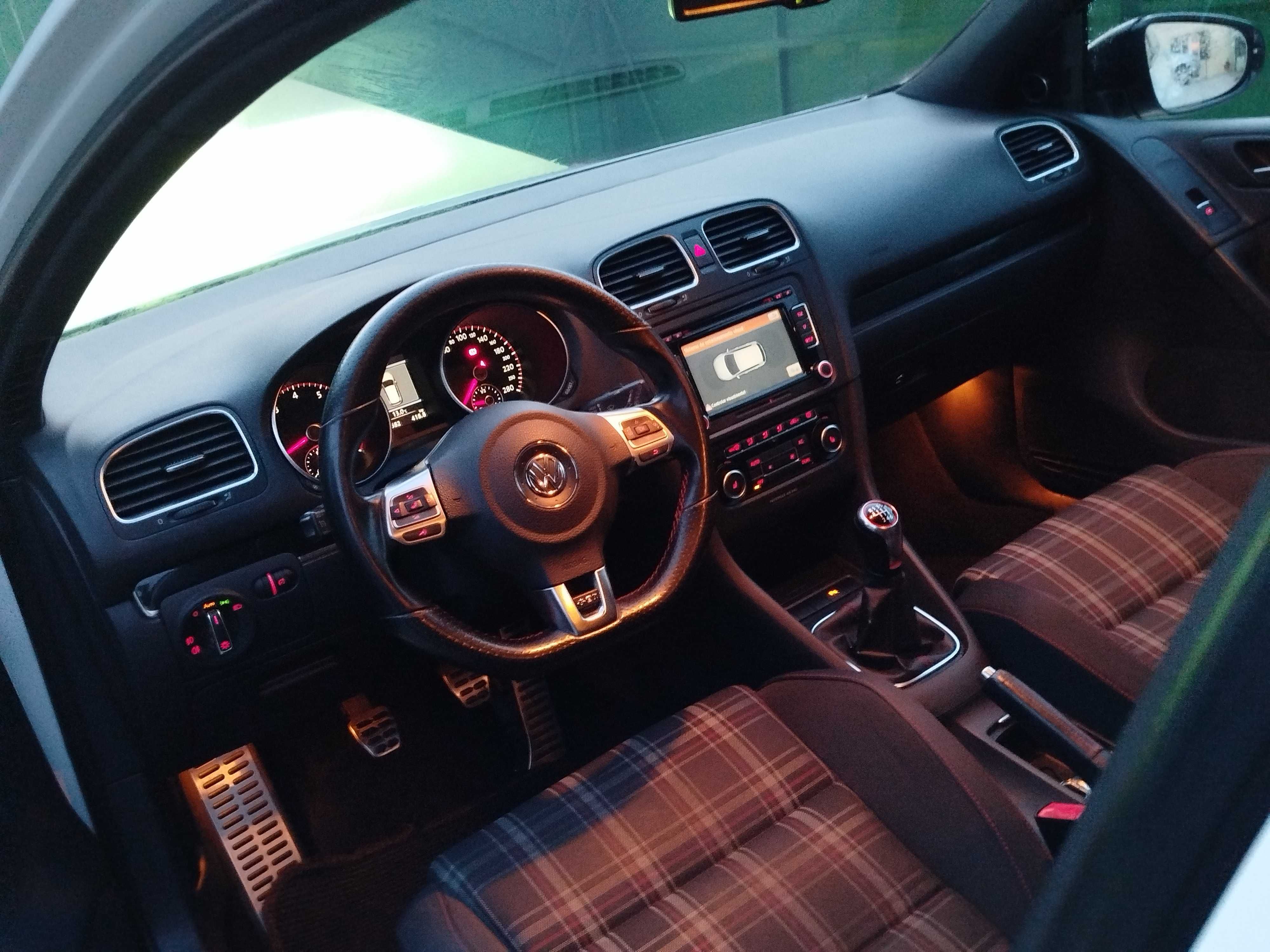 VW Golf 6 GTI 211cv