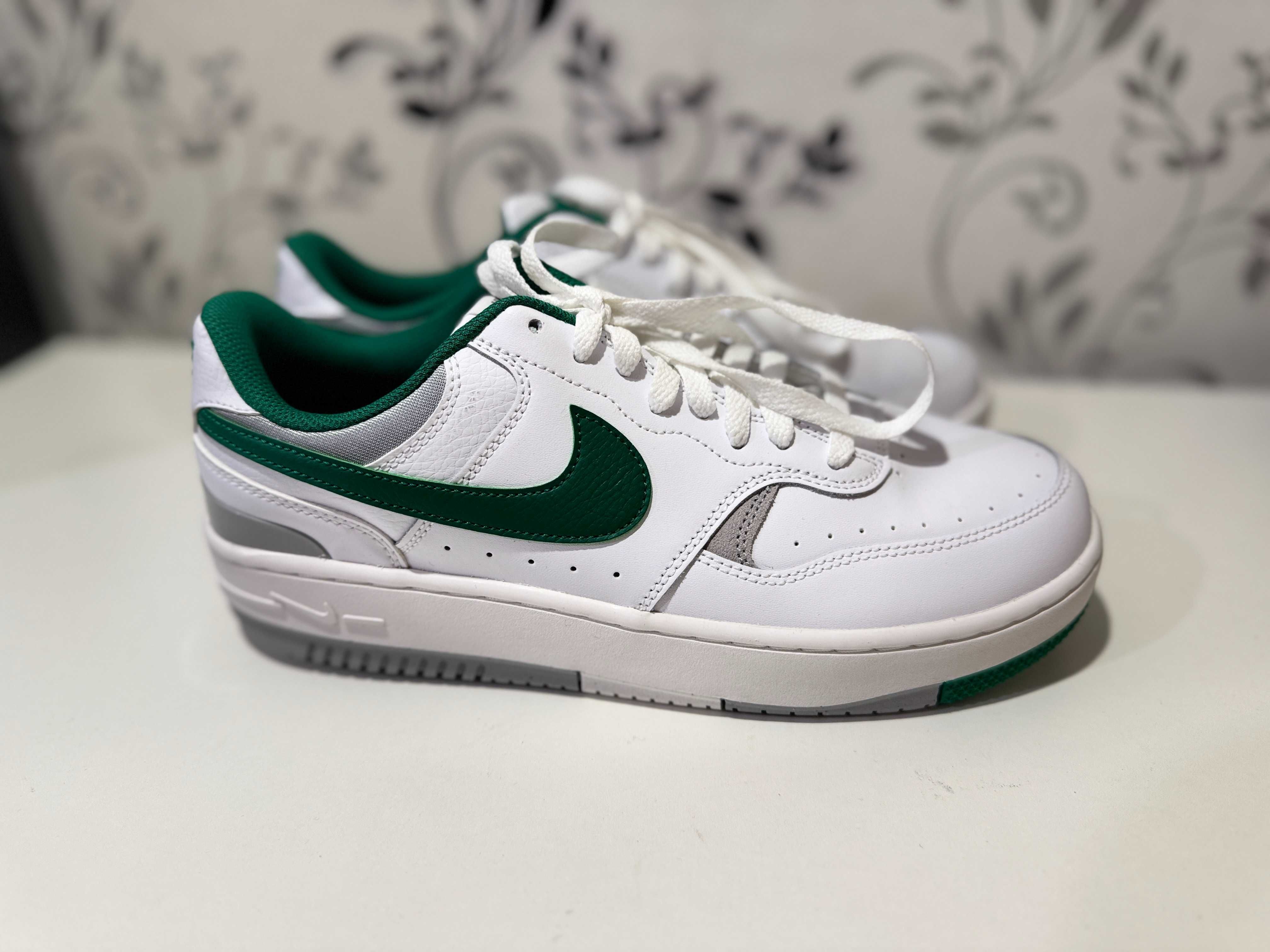 Кросівки  Nike Gamma Force DX9176 106, 42р