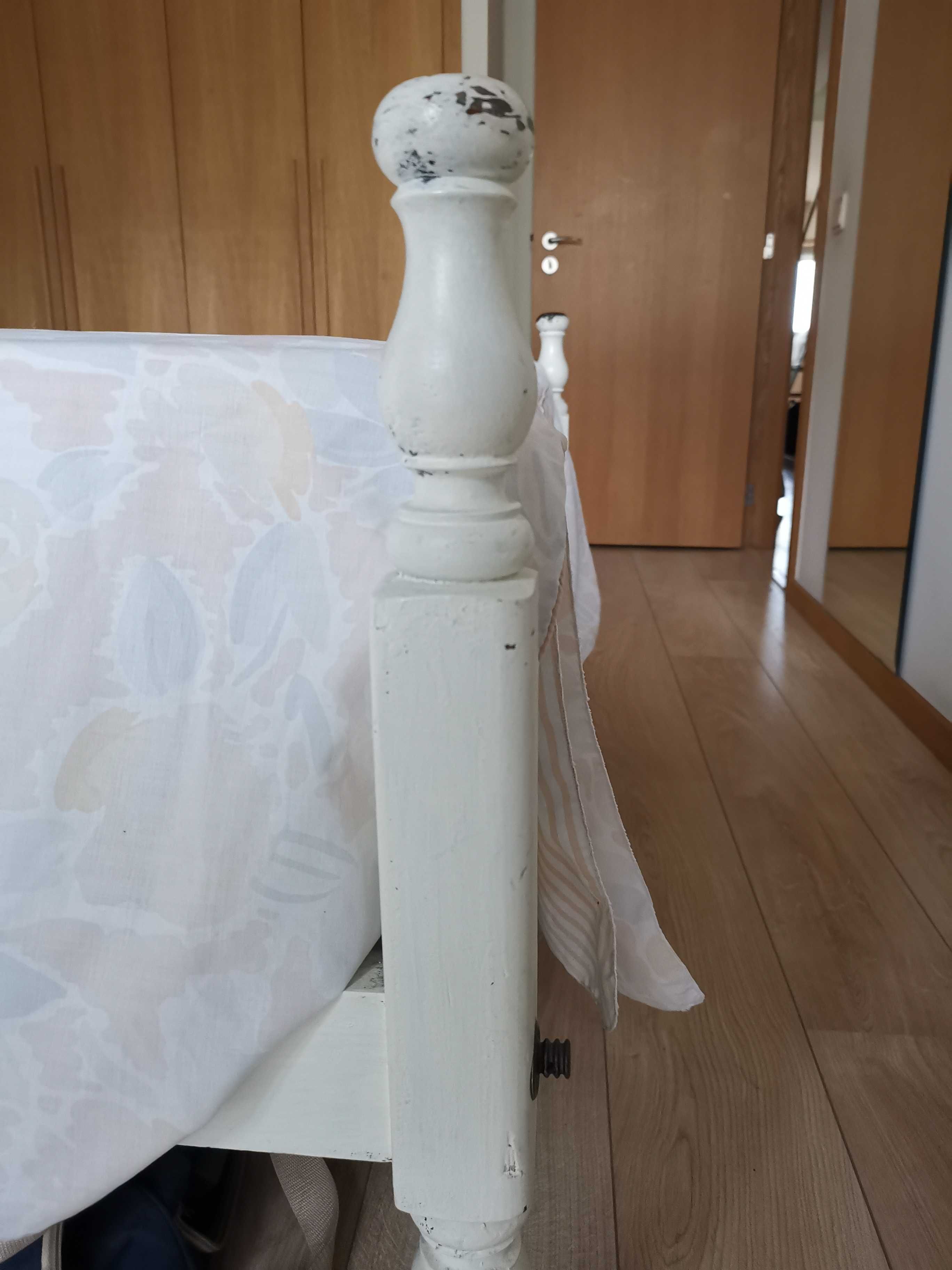 Cama 183x133 de castanho (base incluída)