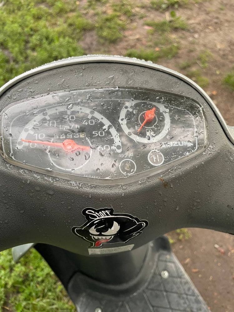 Скутер Suzuki lets 4