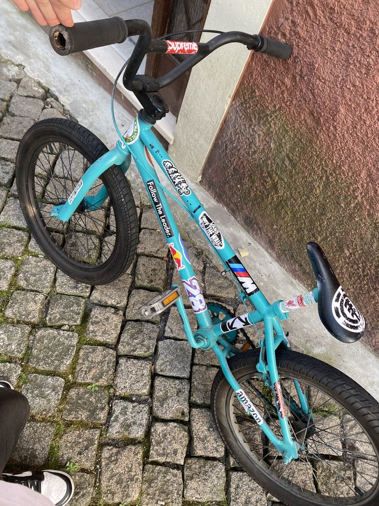 Bicicleta BMX Azul Ciano