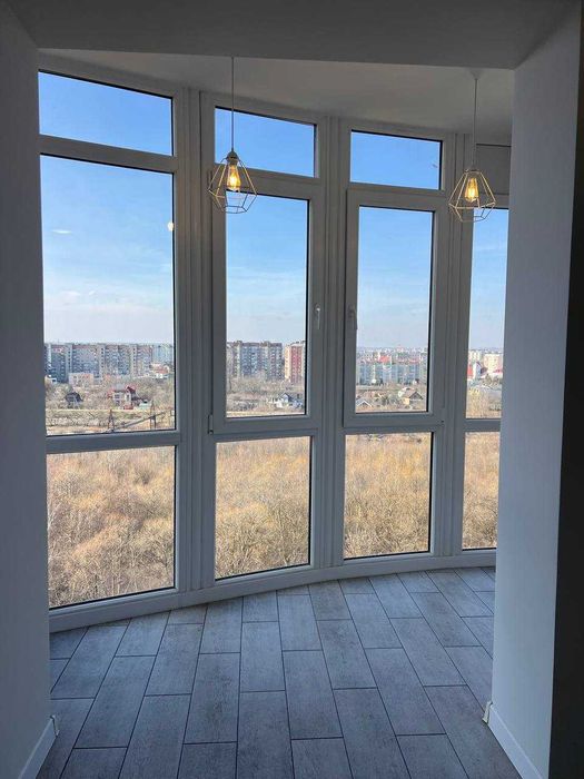 видова 2-кім квартира з ремонтом