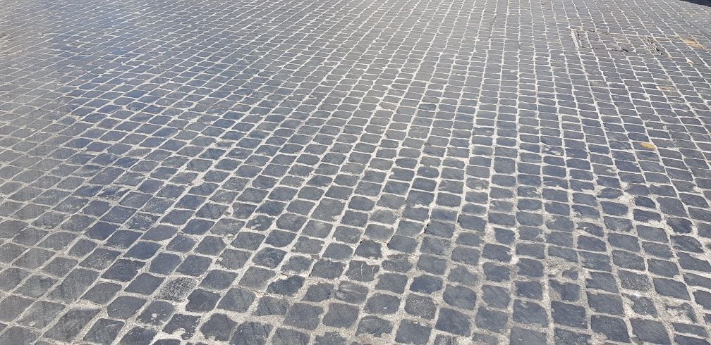 Kostka granitowa bazaltowa starobruk bazalt starobruk kamień bruk