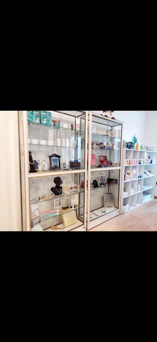 Vende-se Recheio p/ Cabeleireiros, Estética e Expositores