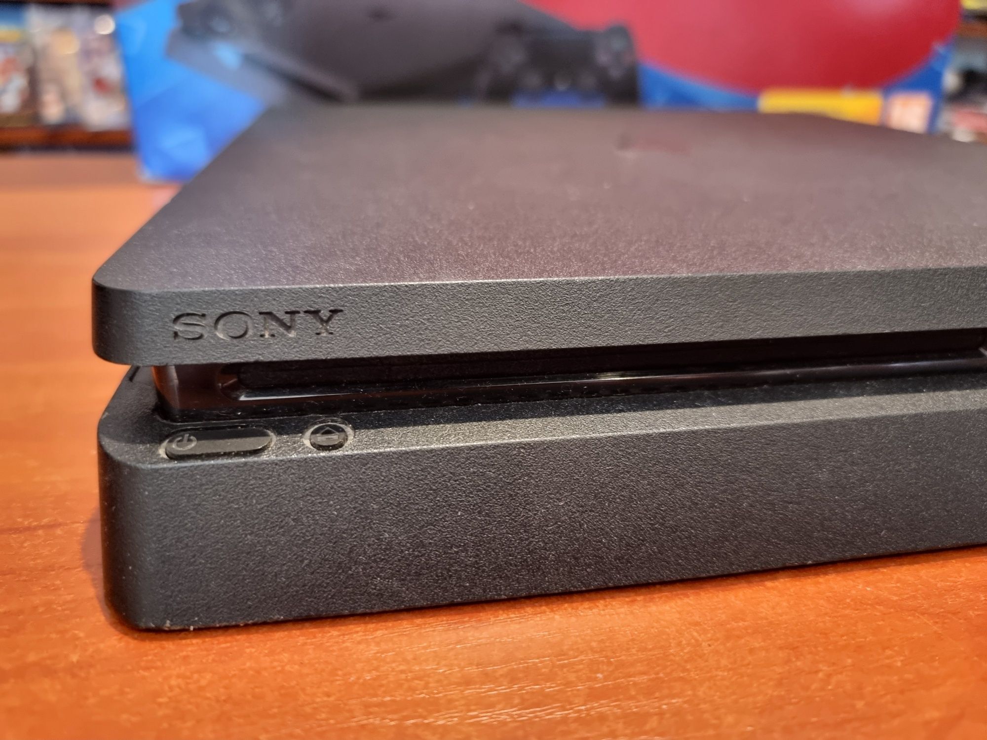 Konsola Sony Ps4 Slim 1Tb + Pad/ Playstation 4 2216B / komplet / Sklep