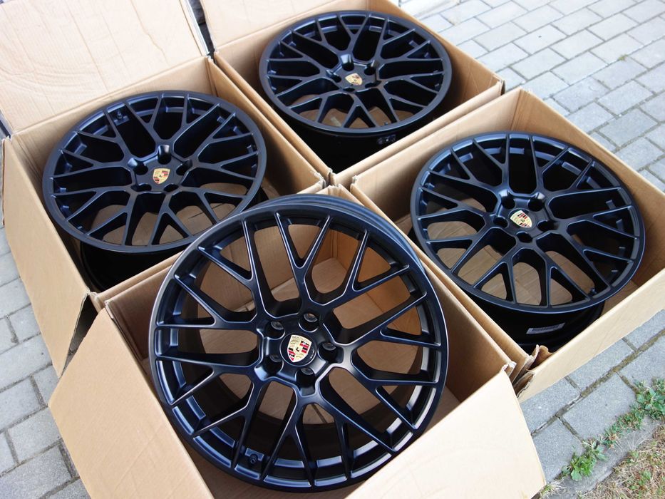 Felgi PORSCHE Macan TURBO GTS SPYDER RS 20''  Czujniki