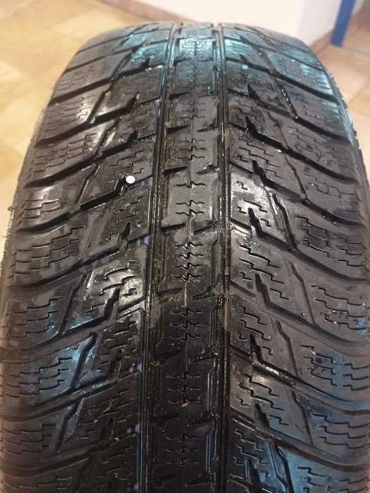 Opona 235/60R18 Nokian
