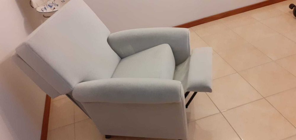 Moveis. Cadeirao de tombar