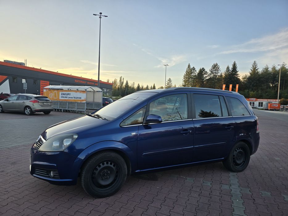 Ładny Opel Zafira 7os 1.8 - długie opłaty, do jazdy