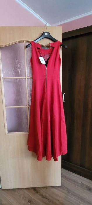 Sukienka czerwona długa
