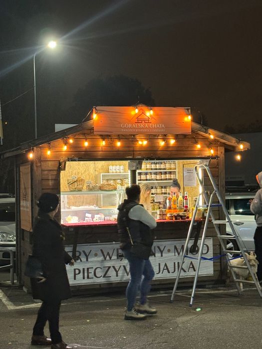 Budka handlowa z miejscem handlowym