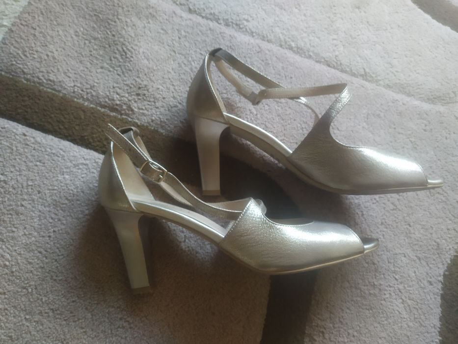 Buty ślubne sandały