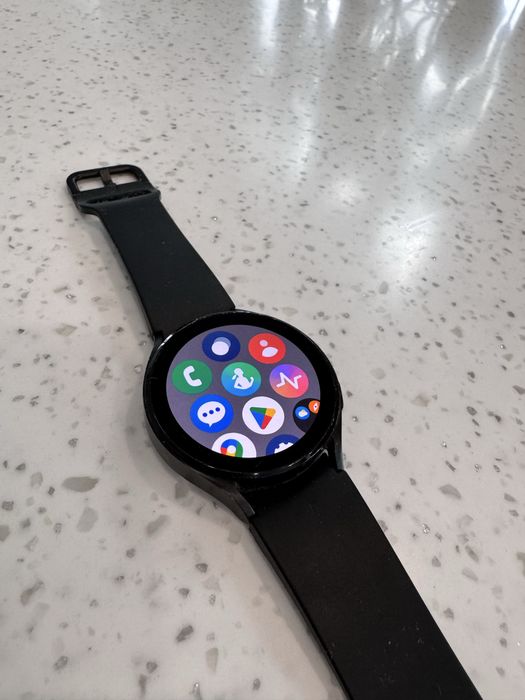 Zegarek Samsung Galaxy Watch 4 44 mm GPS, bardzo dobry smartwatch!