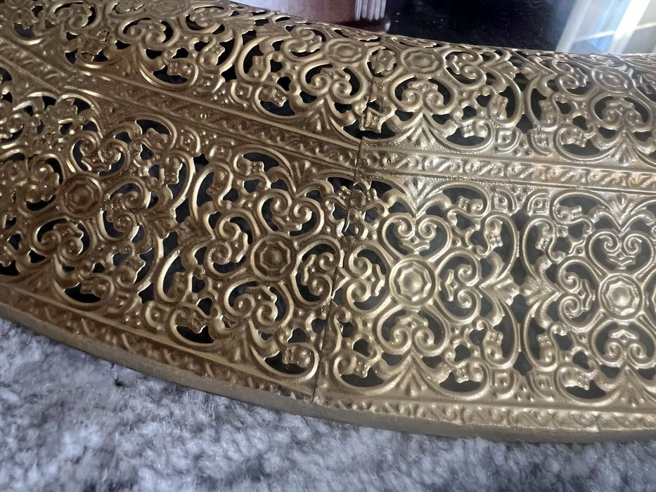 Ozdobne złote lustro w stylu orientalnym / vintage – okrągłe