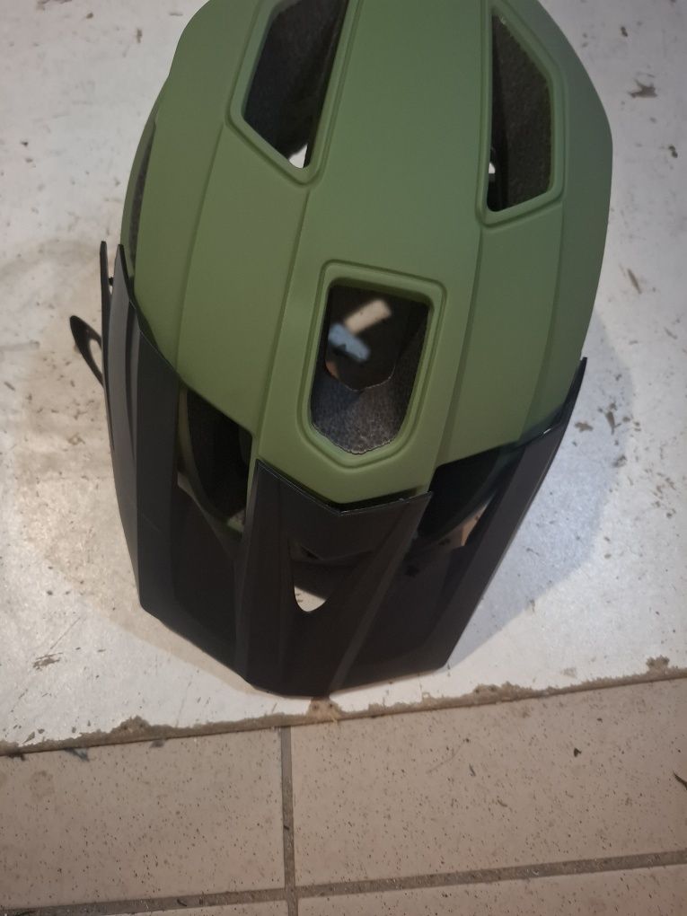 Nowy kask GTSBROS