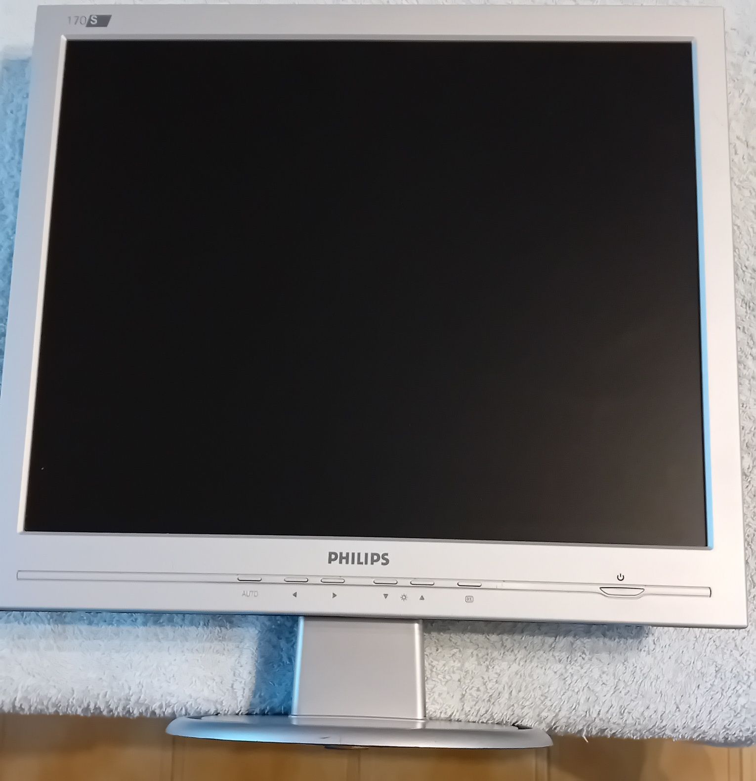 Monitor Lcd Philips 17 polegadas + Cabos