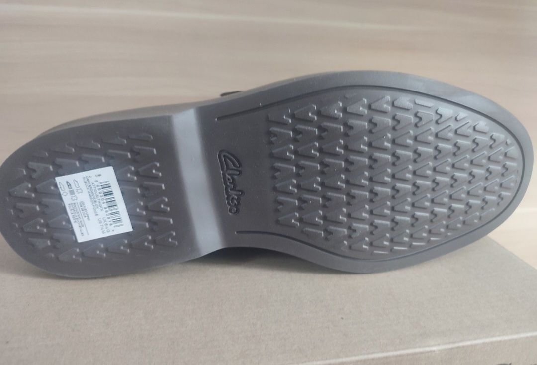 Clarks męskie buty Chukka atticuslthigtx r.41,5 nowe oryginalne okazja