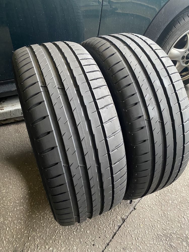 Pneus Semi-Novos 235/45/18 Michelin Pilot Sport 4