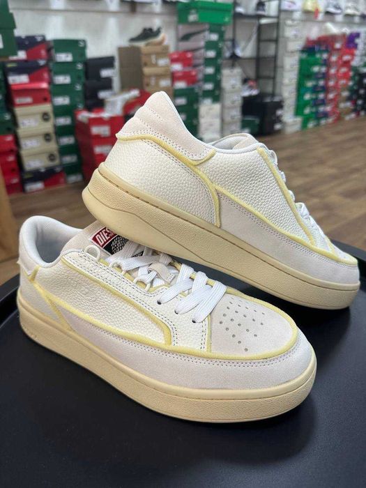 Жіночі кросівки DIESEL S-SINNA LOW T02872