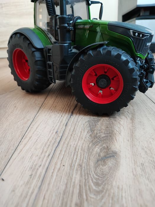 Traktor bruder  BRUDER