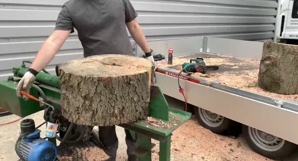 Łuparka rębak drewna  20 Ton hydrauliczna  380V 4000W