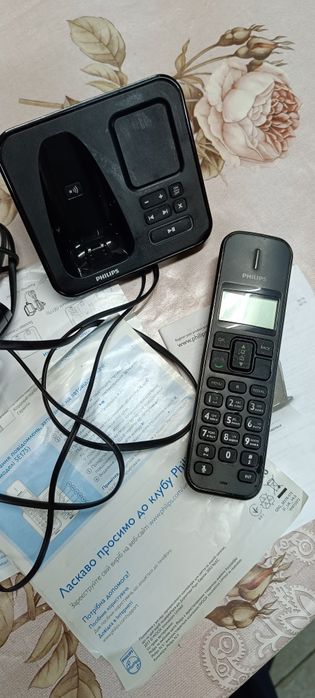 Домашній радіо телефон