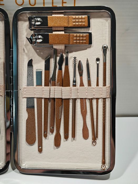 Profesjonalny Zestaw Do Manicure Pedicure 18 Szt Narzędzi Do Paznokci