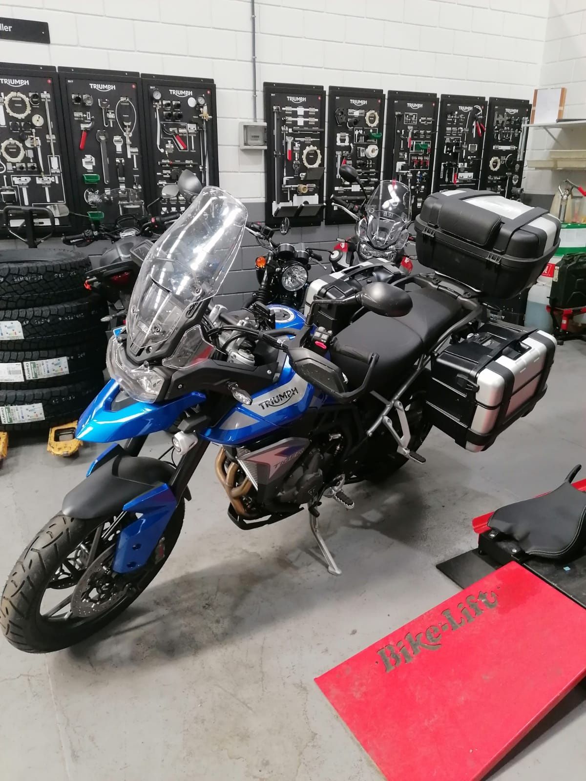 Triumph Tiger 900 GT com 3047kms