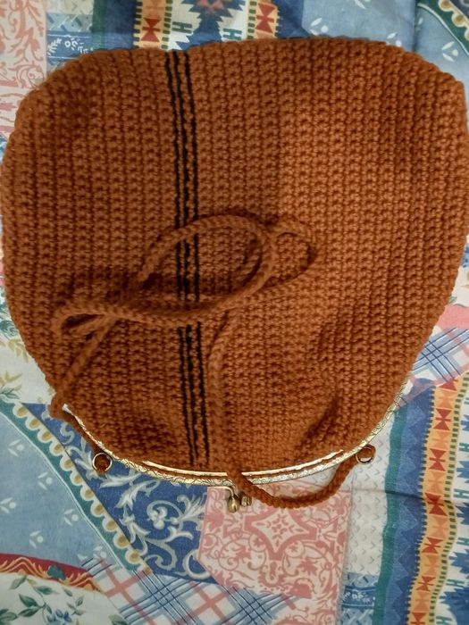 Saco em malha feito à mão