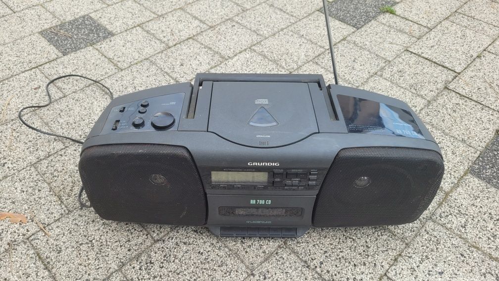 Radiomagnetofon Grundig RR70 CD