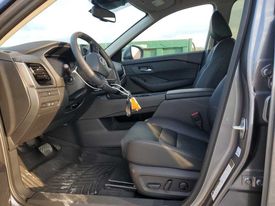 Nissan Rogue SL 2025