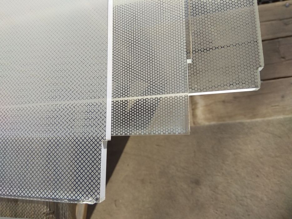 Оргскло .Екран монітора . Світовод .