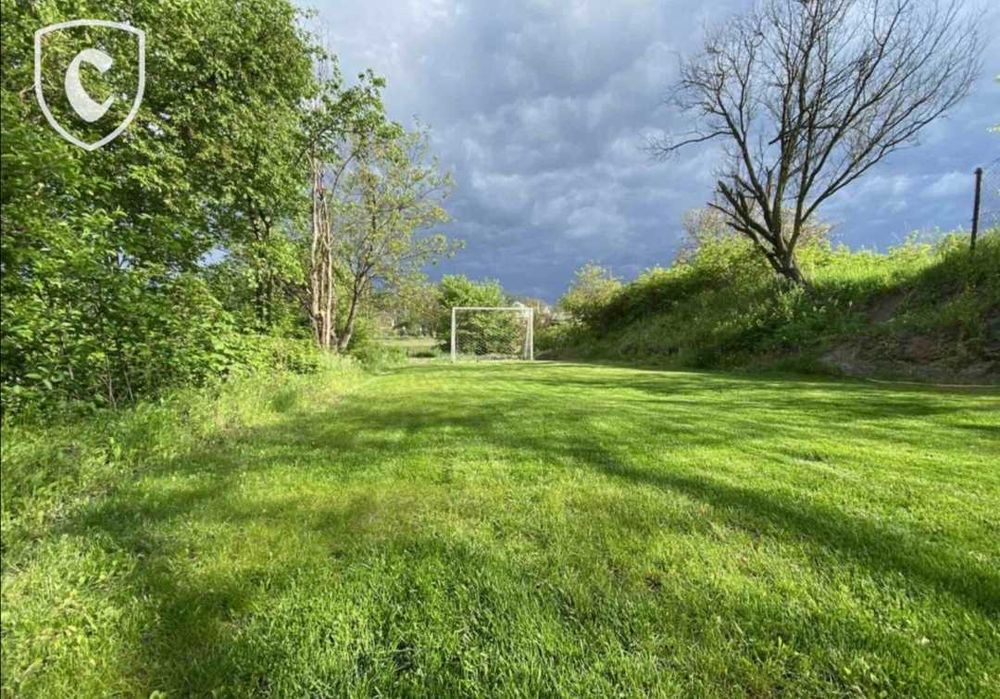 Будинок з меблями + басейн + футбольне поле. Старі Петрівці