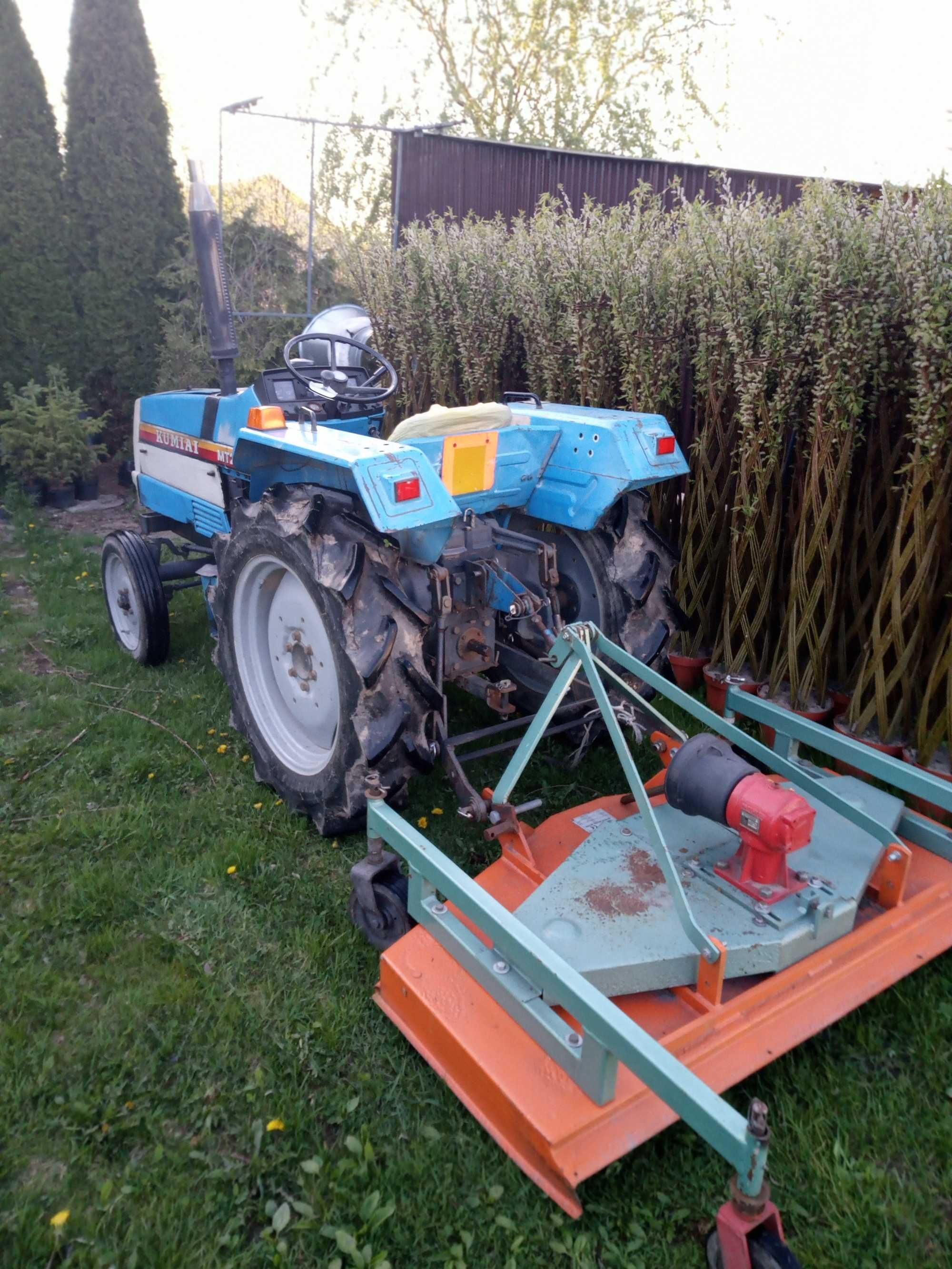 Traktor Mitsubishi MT220 (z kosiarką)