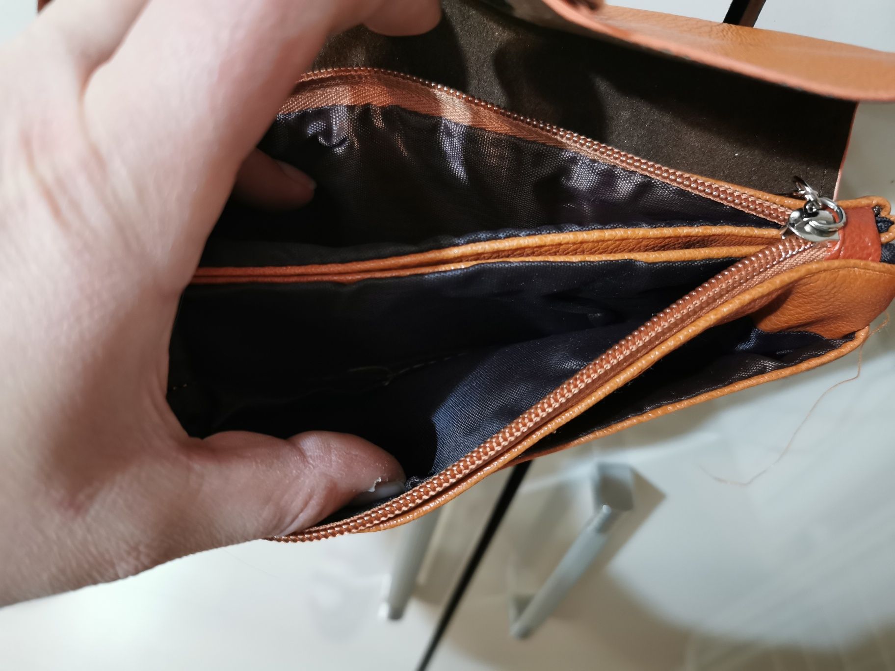 Torebka torebeczka na ramię brązowa na drobiazgi