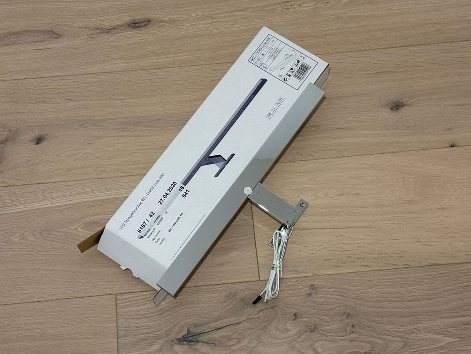 Lustro 70x46 z lampką LED nad lustro chrom
