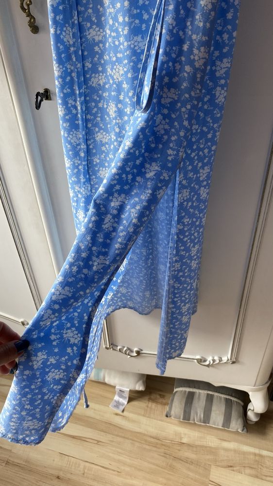 Sukienka hiszpanka niebieska kwiat wiązana