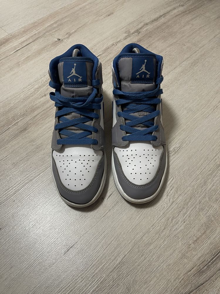 Air Jordan 1 mid, grey and blue