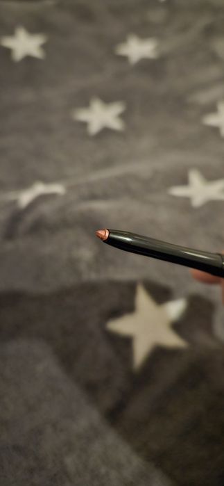Guerlain Konturówka do ust nowa 44 lip liner bois de santal 
The Lip L