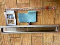 Calha de duche BERNSTEIN GT02 em aço inox para cabina de duche 80cm